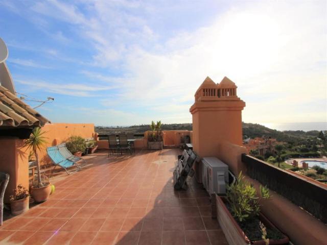 2 Bedroom Penthouse With A Private 360 Rooftop Terrace With Sea And Mountain Views Bahia de Casares Dış mekan fotoğraf